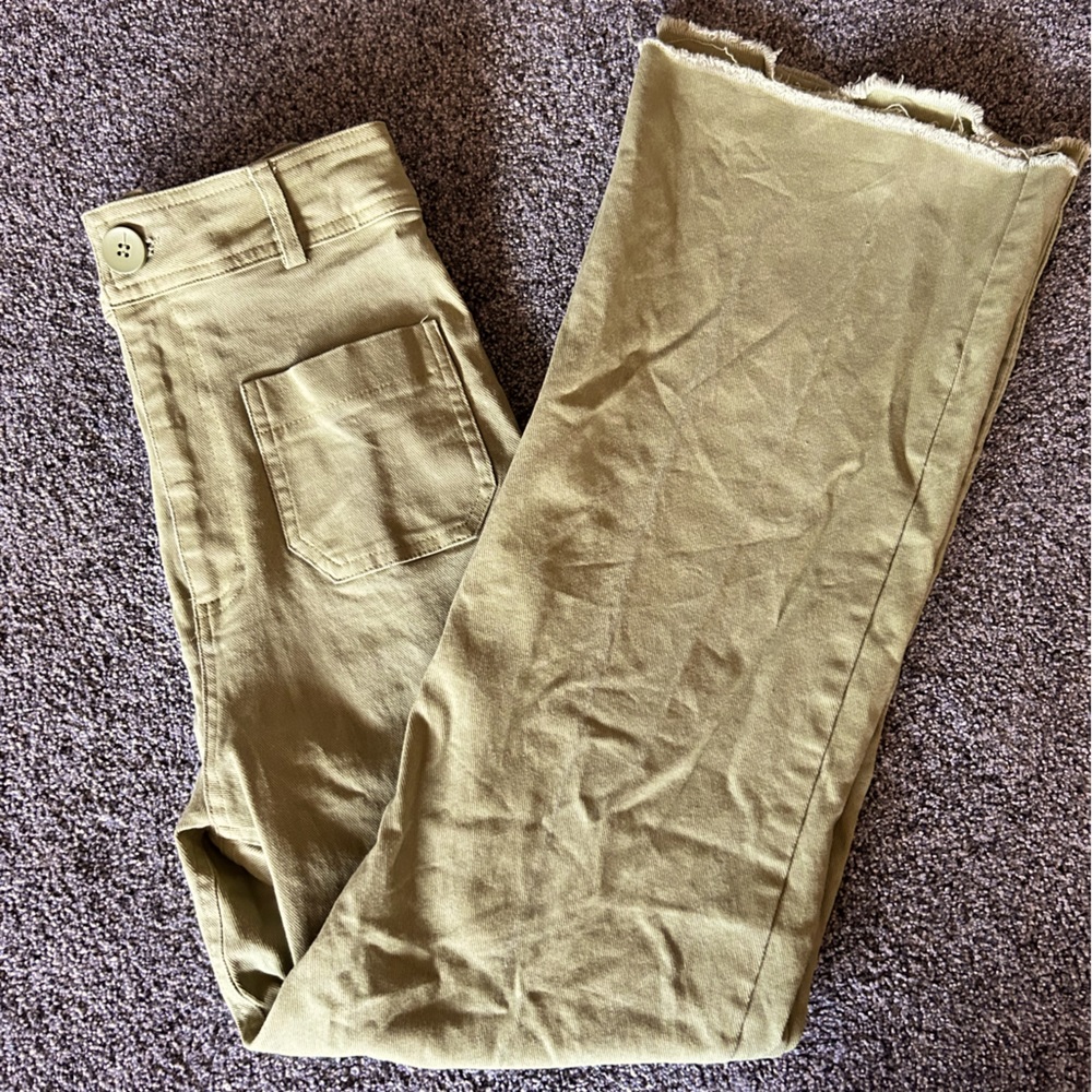 BOUTIQUE - High rise straight leg jeans!